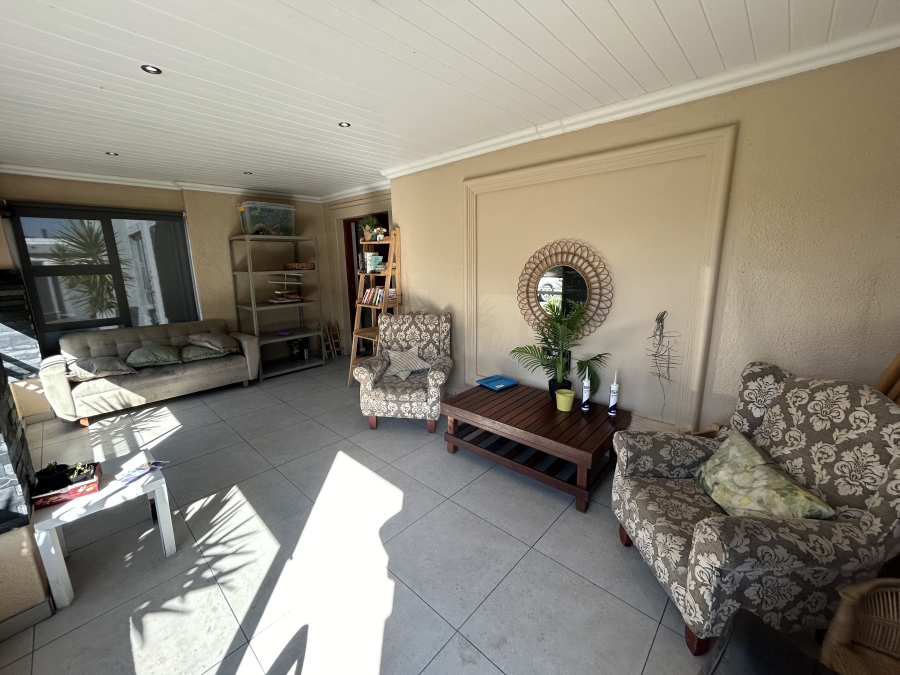 4 Bedroom Property for Sale in Rouxville Western Cape